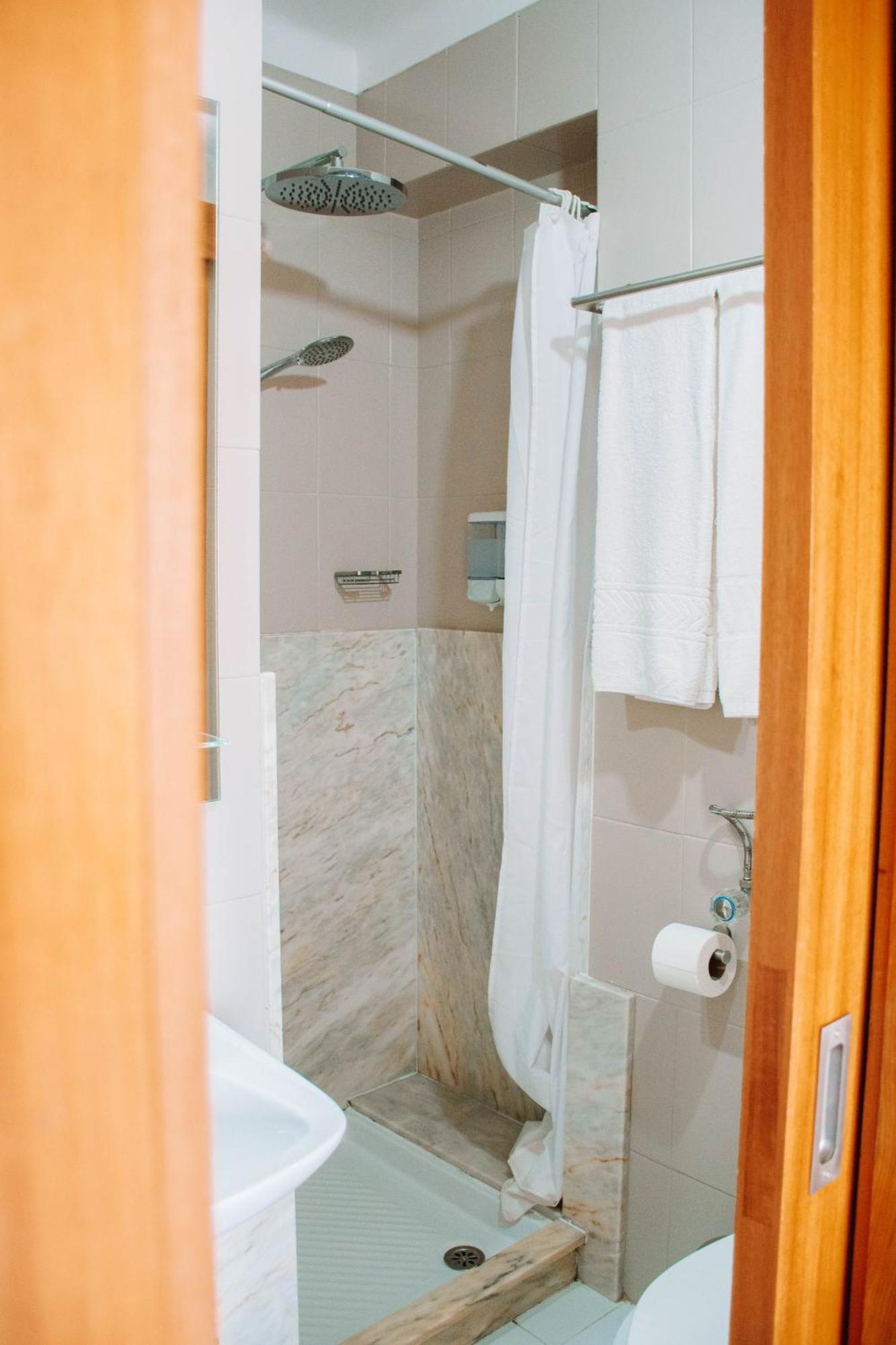 Arca Nova Guest House - Caminha Phòng bức ảnh